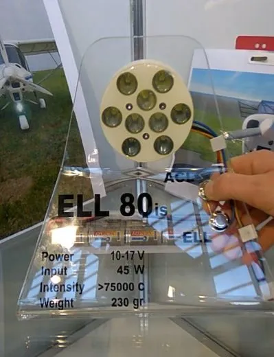 ELL80is Landelicht Landescheinwerfer